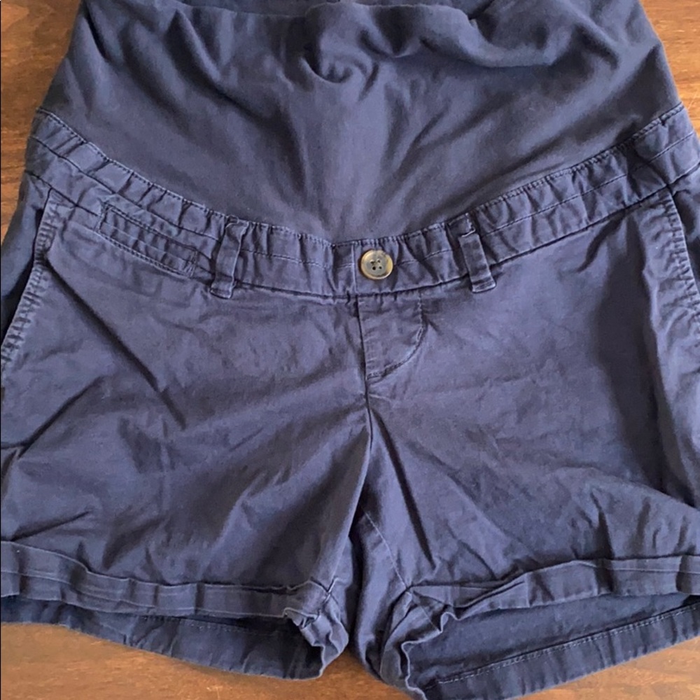 H&M &DENIM Maternity MAMA khaki shorts